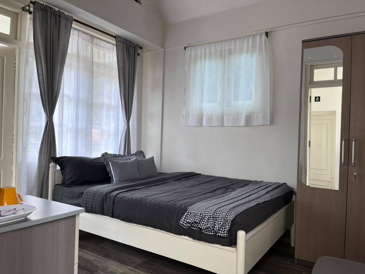 Room 4